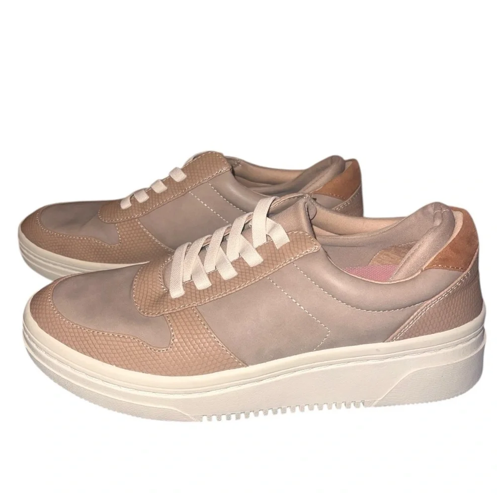EUC Dr. Scholl's Women's Essential Sneakers Casual Tan Cream Lace-up Everyday